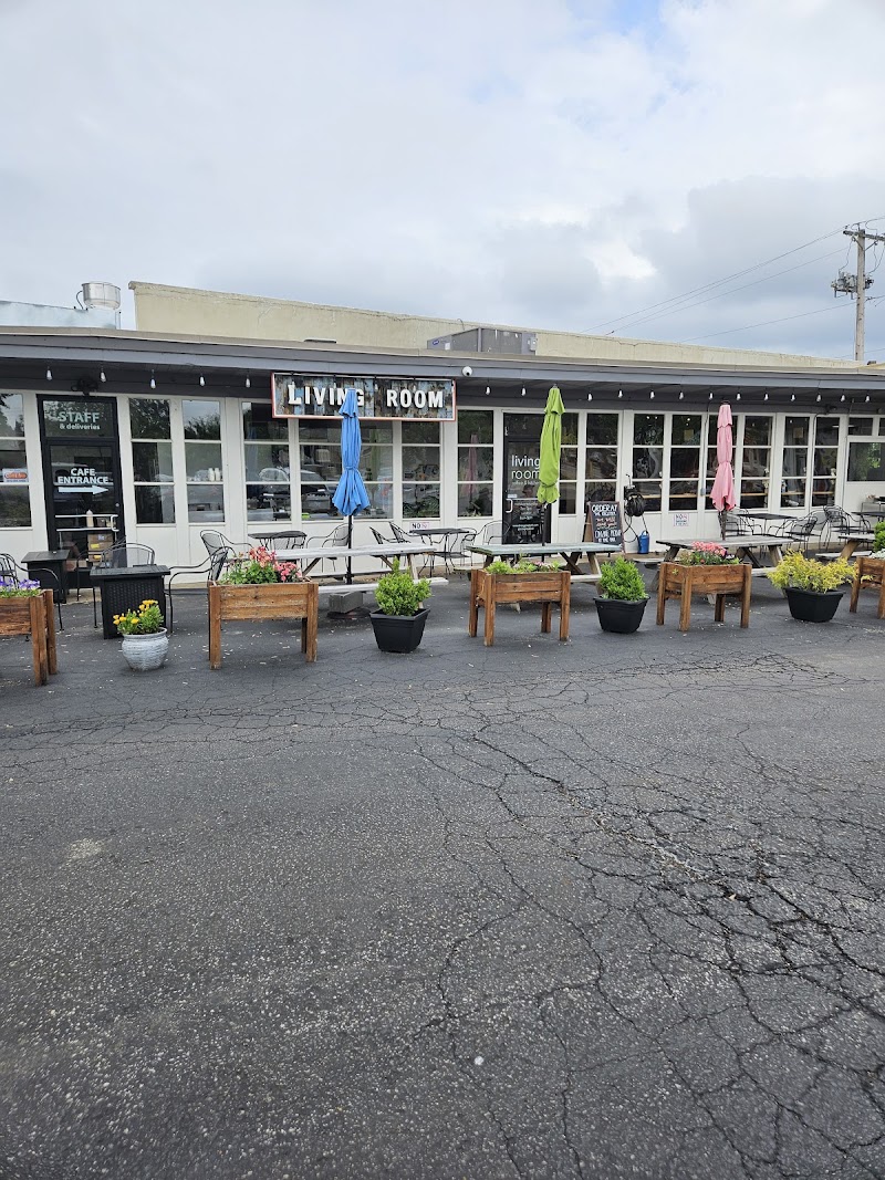 Living Room Coffee & Kitchen photo 4