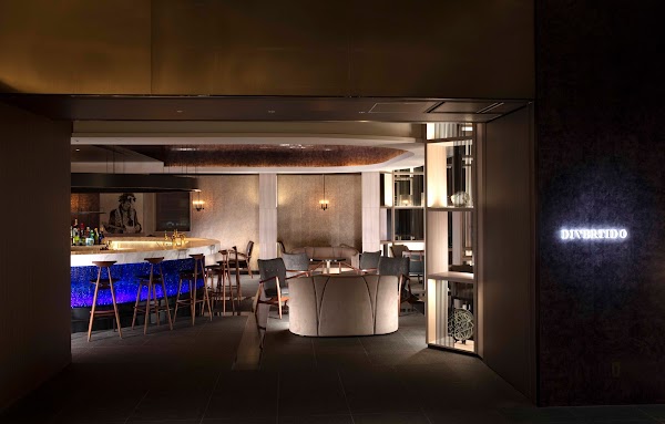 BAR LOUNGE Divertido