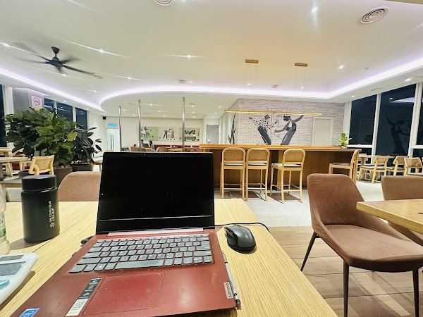 The Coffee Bean & Tea Leaf - Photo 1