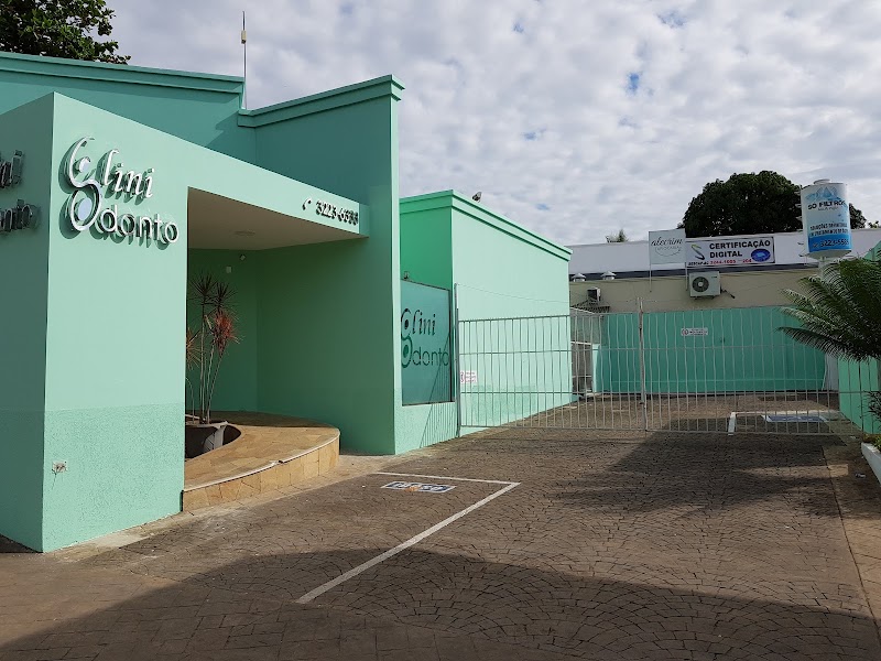 Cliniodonto - Implantes Dentais Rio Branco - Dra. Carla Santana - foto 5