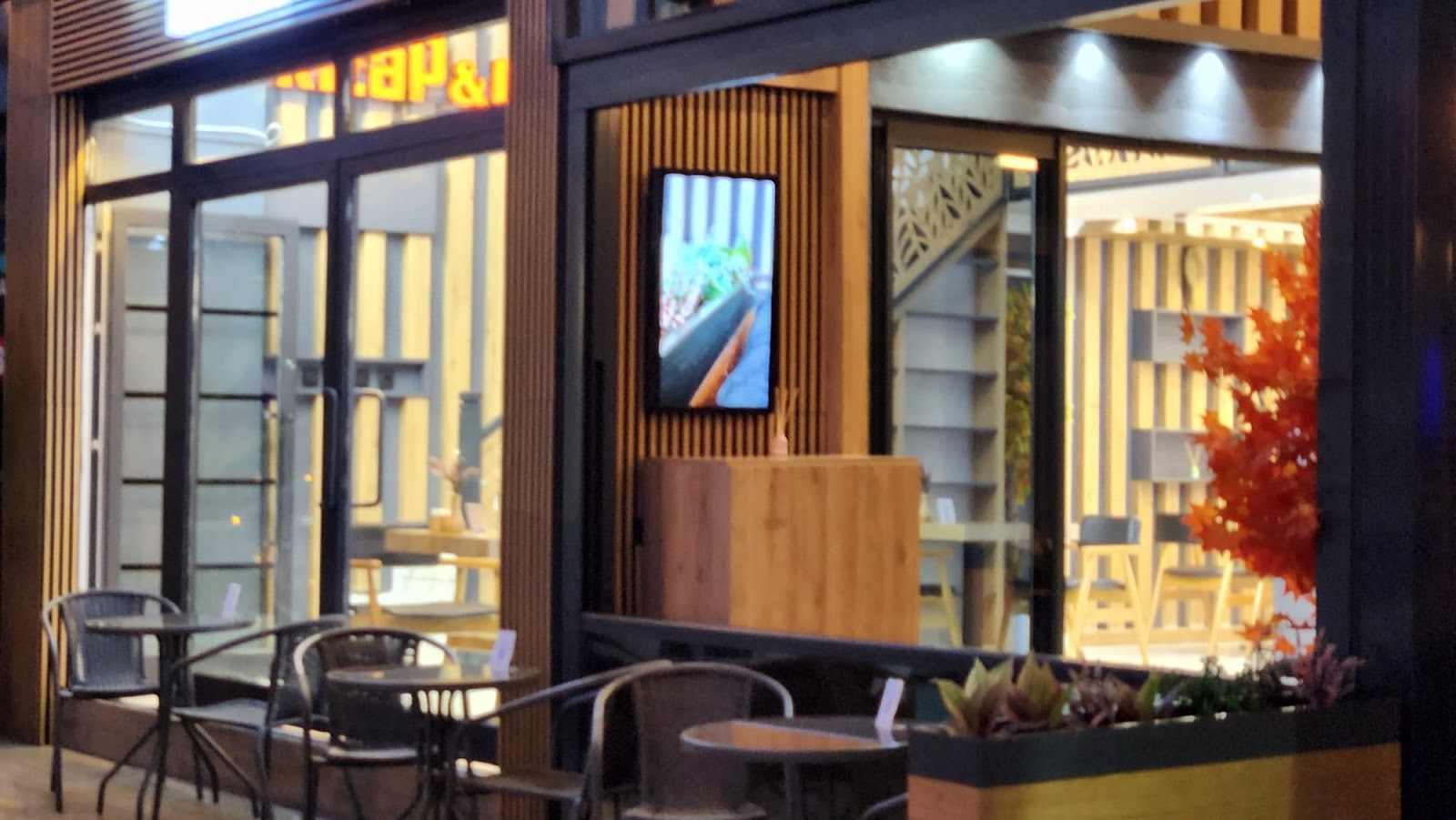 Zuta cafe mekanı