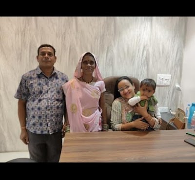 Dr. Reshu Agrawal | Best Gynecologist in Raipur | IVF Centre | IVF Doctor & Fertility Specialist | Obstetricians In Raipur - Image 2