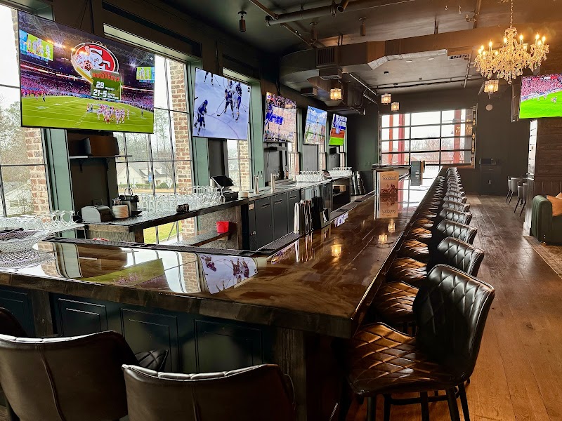 Suite 200 Grille