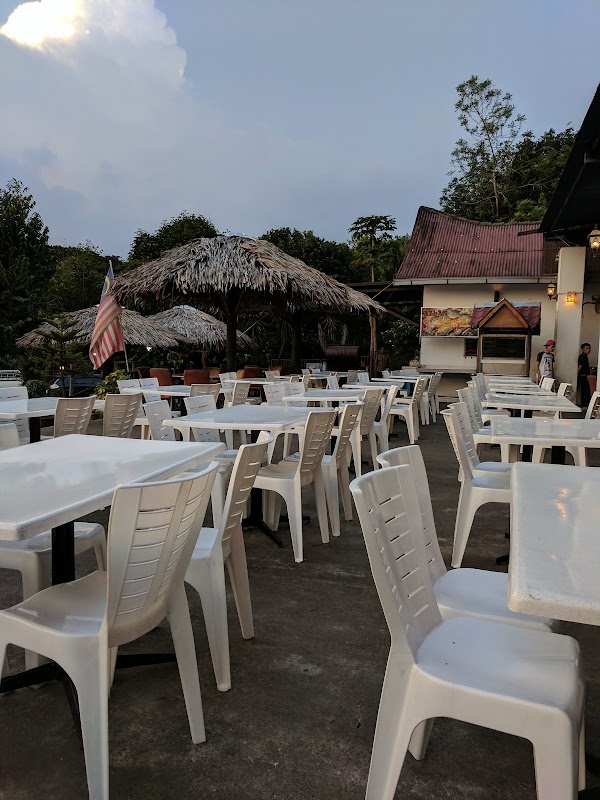 Azlan Seafood - Photo 1