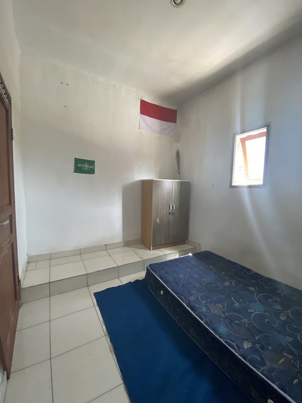 KOST PUTRA HOME AWAY