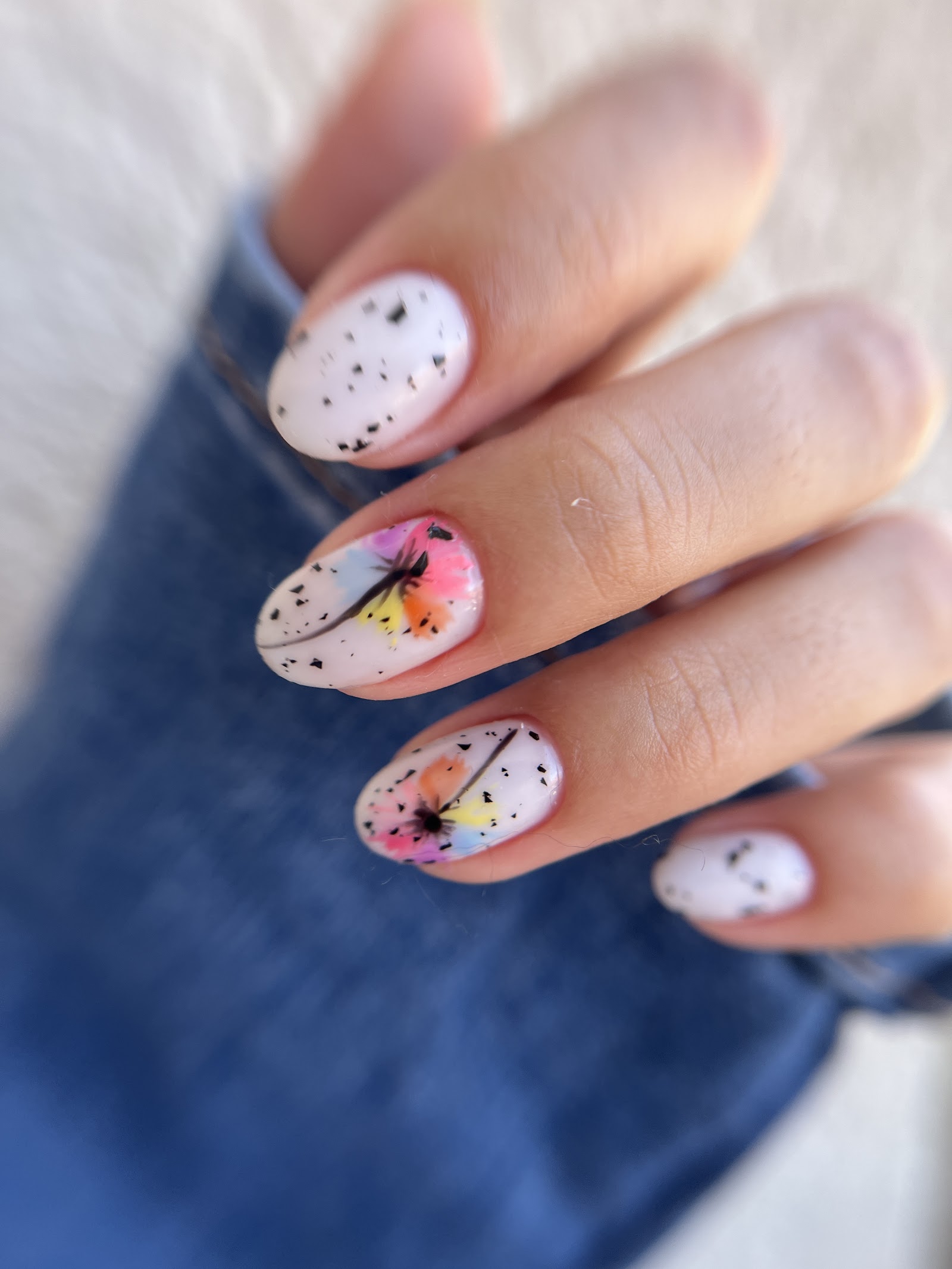 Alevtina Nail Bar (Tırnak bakım salonu) mekanı