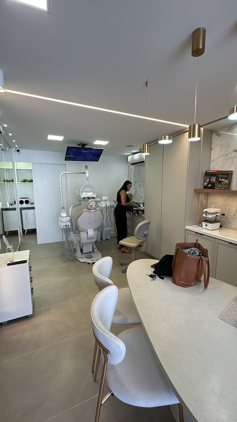 Dra. Gabriela de Souza Santos