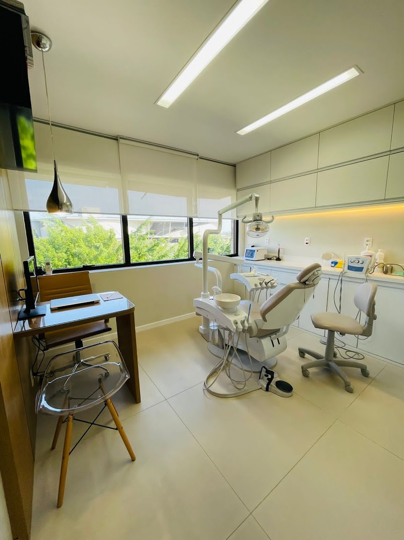 Dr. Roberto Gomes - cirurgião Bucomaxilofacial - foto 4