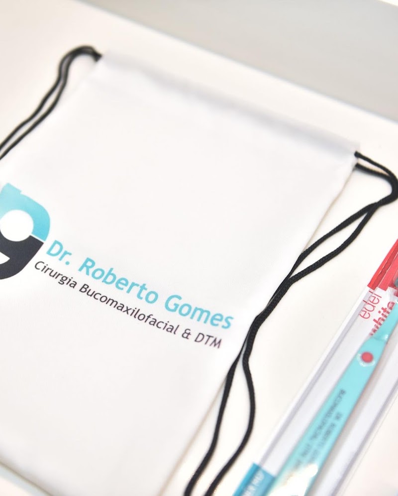 Dr. Roberto Gomes - cirurgião Bucomaxilofacial - foto 5