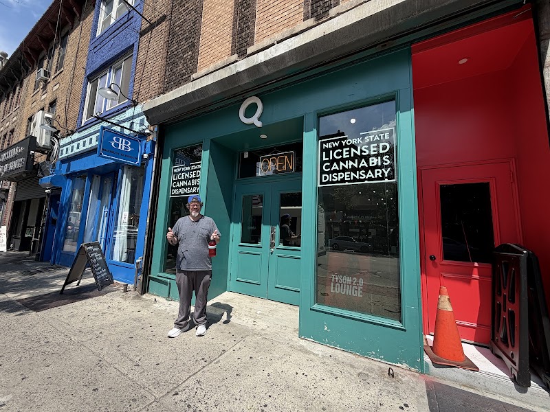 Video tour of Q DISPENSARY retail environment