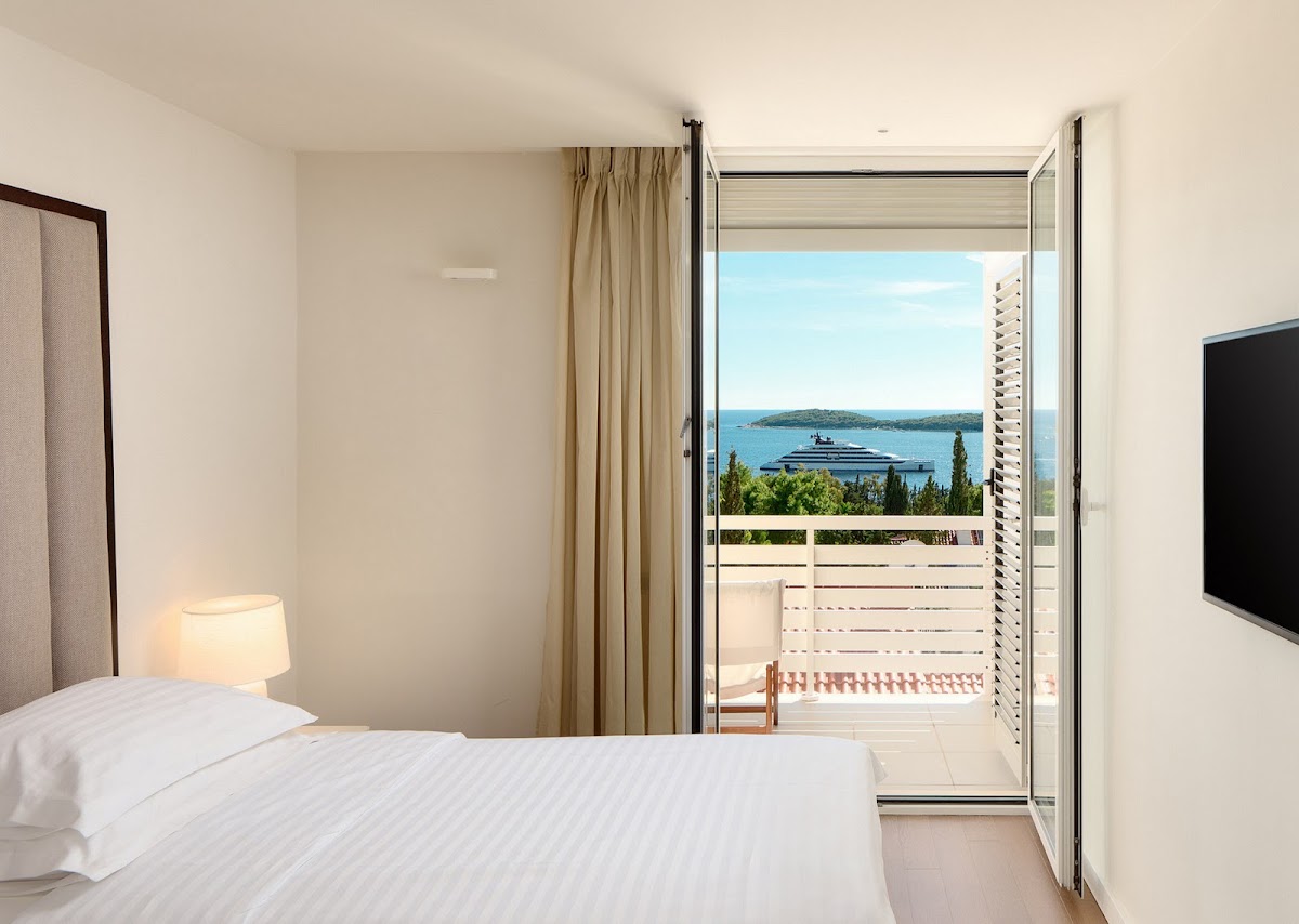 Amfora Hvar Grand Beach Resort, dog-friendly hotel