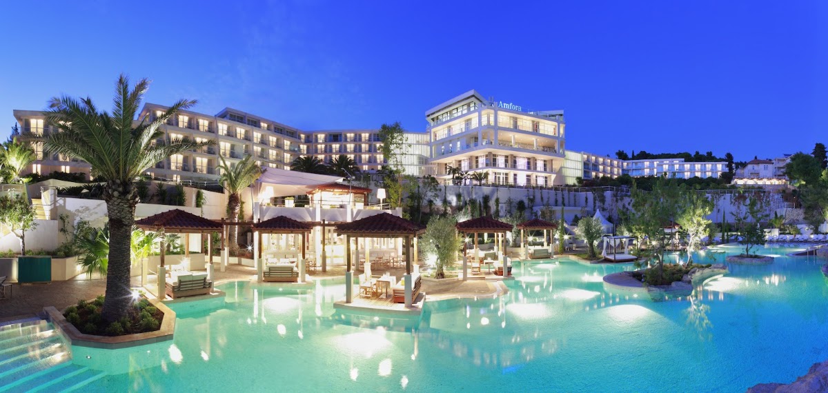 Amfora Hvar Grand Beach Resort, dog-friendly hotel in Split