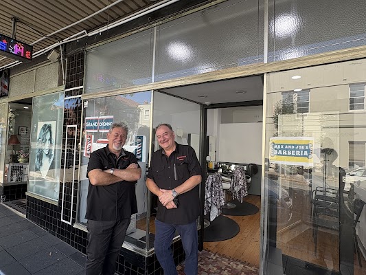 Max and Joe’s Barberia photo 3