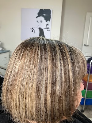 Snip Curl Hairdressing photo 3