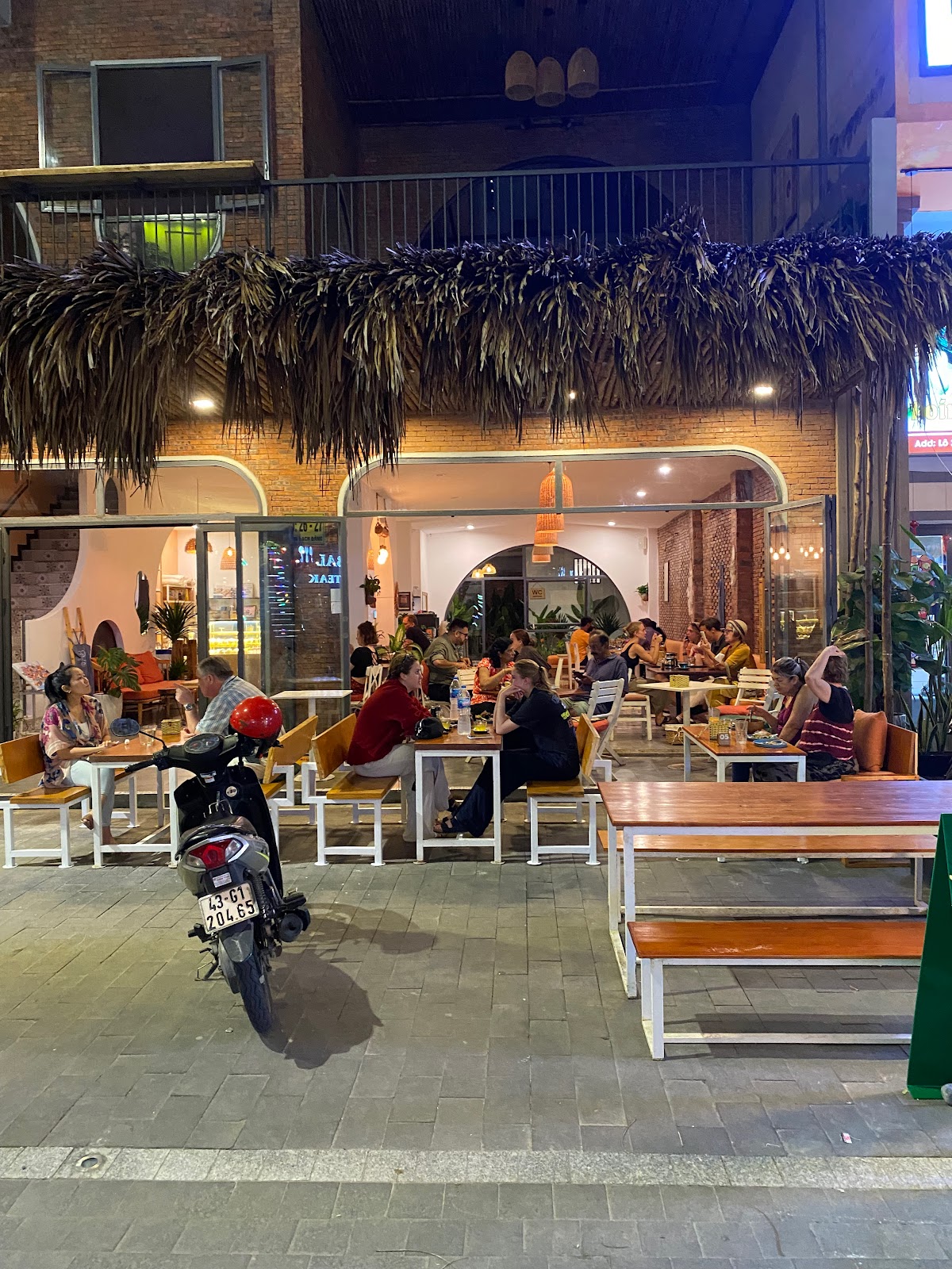 Roots Plant Based Cafe in Da Nang