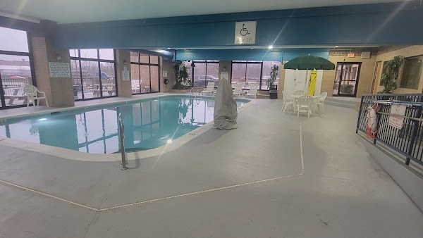 Photo by Clarion Pointe Louisville East