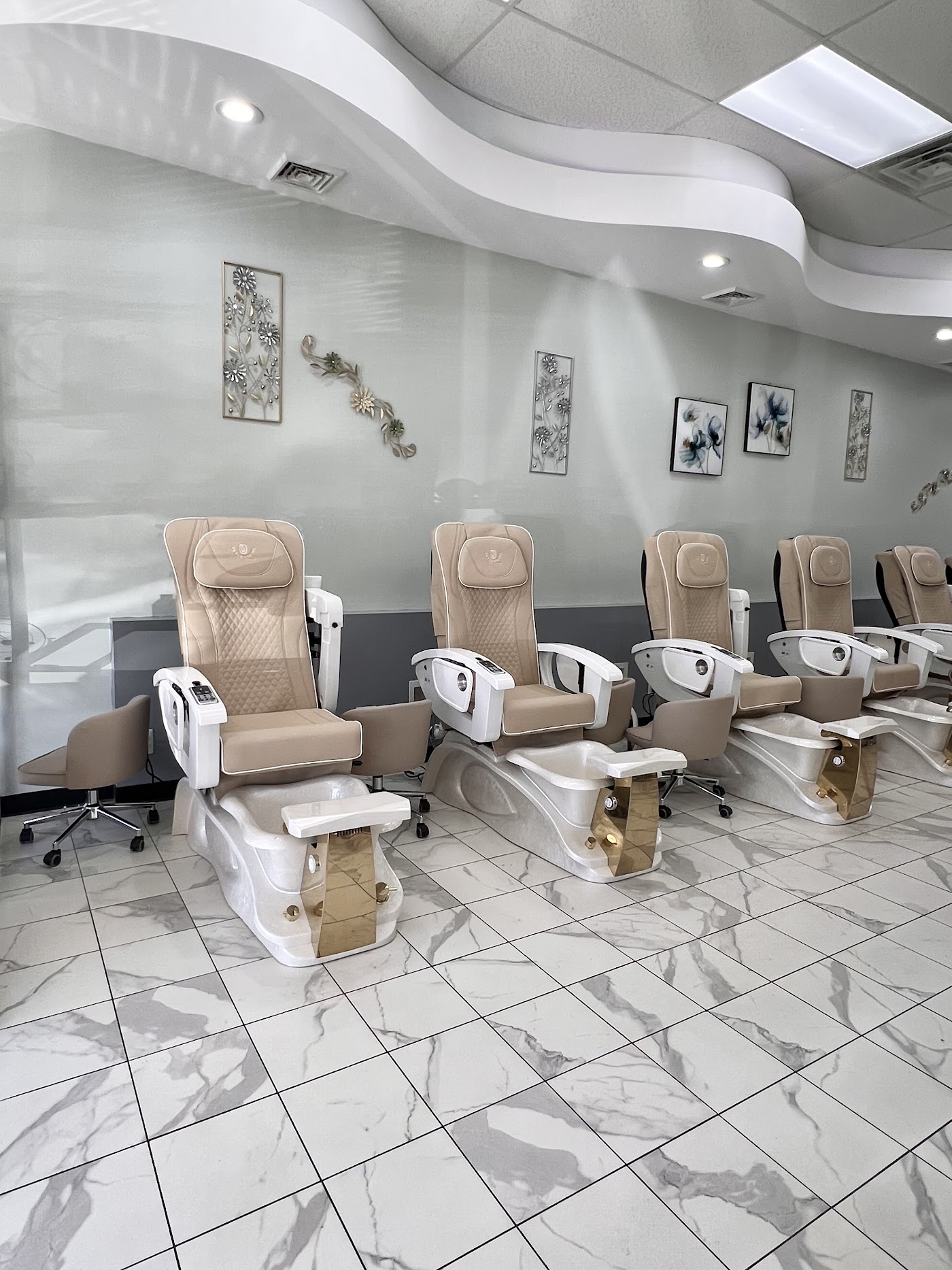 Trendy Nails & Spa photo 1