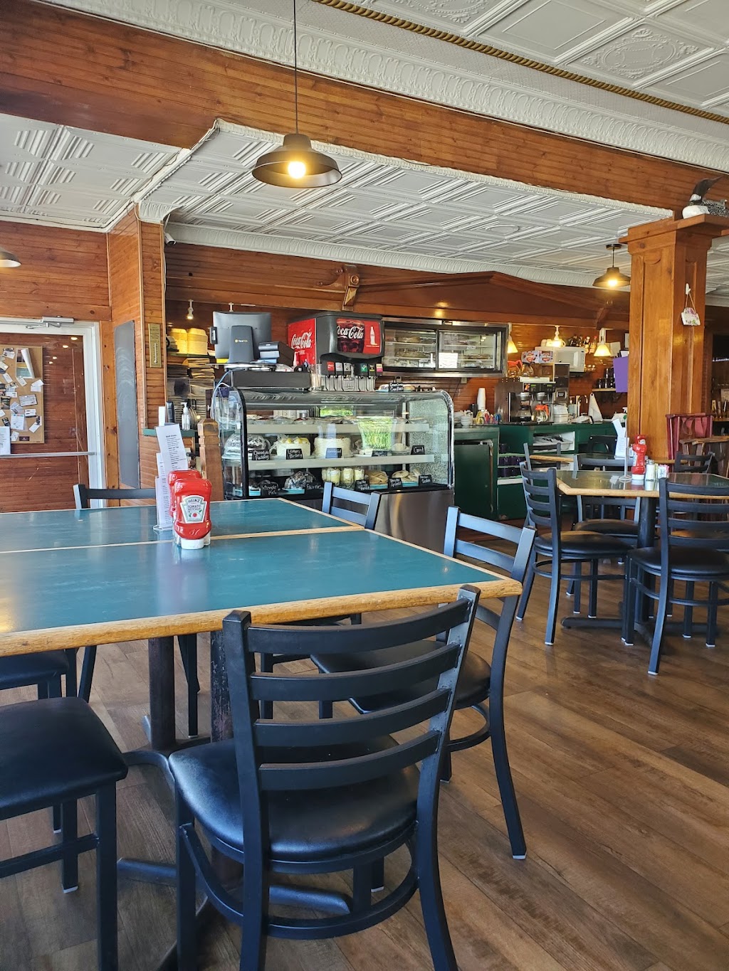Kimberly’s | Restaurant & Lounge