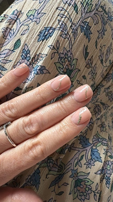 The Salon est. photo 1