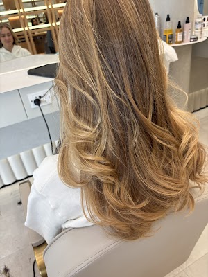 Premium Hairstyles & Premium Quick Cuts