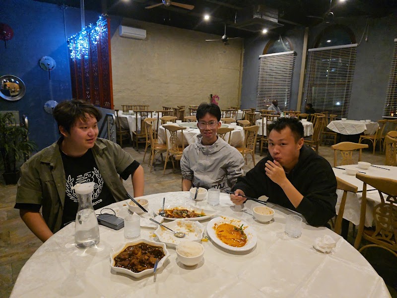 Wok & Wine 华福酒家