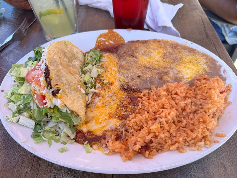 Roberto's Cafe photo 4