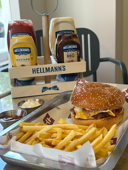 Heiss Burger & Fries fotoğraf 1