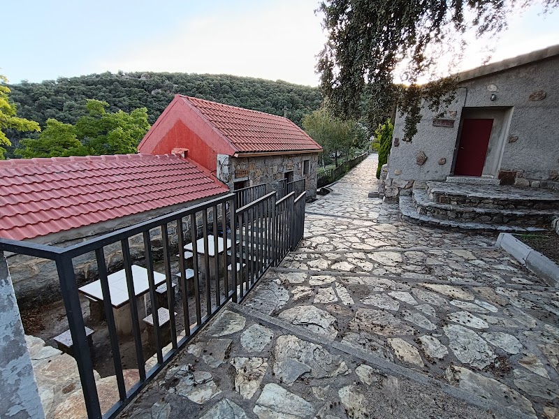Albergue Juvenil la Cabrera (finca San Cayetano)