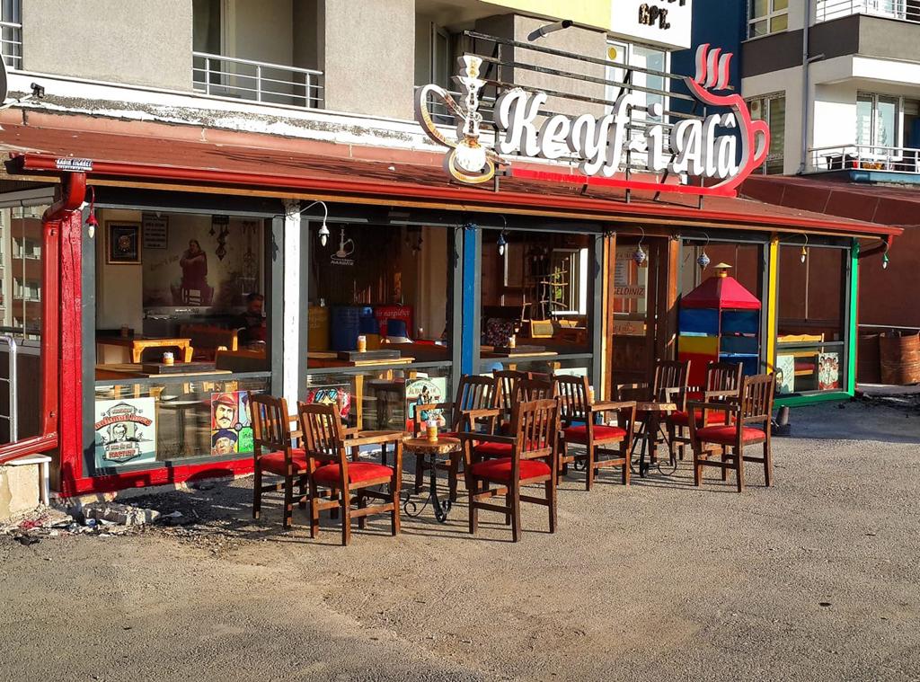 Keyf-i Ala Nargile Kafe mekanı