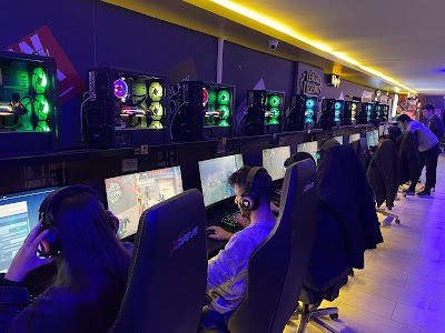 VİP GAME E-SPOR İnternet cafe - Kafe - Seyhan