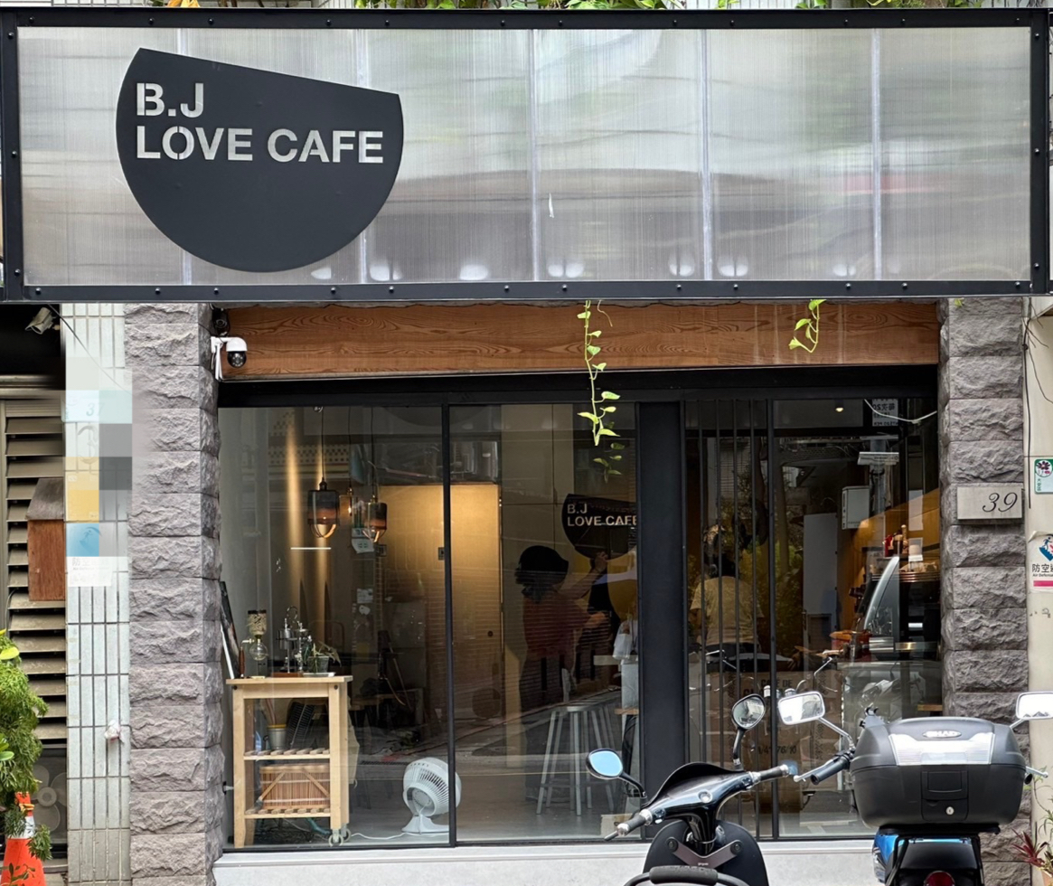 B.J Love Cafe
