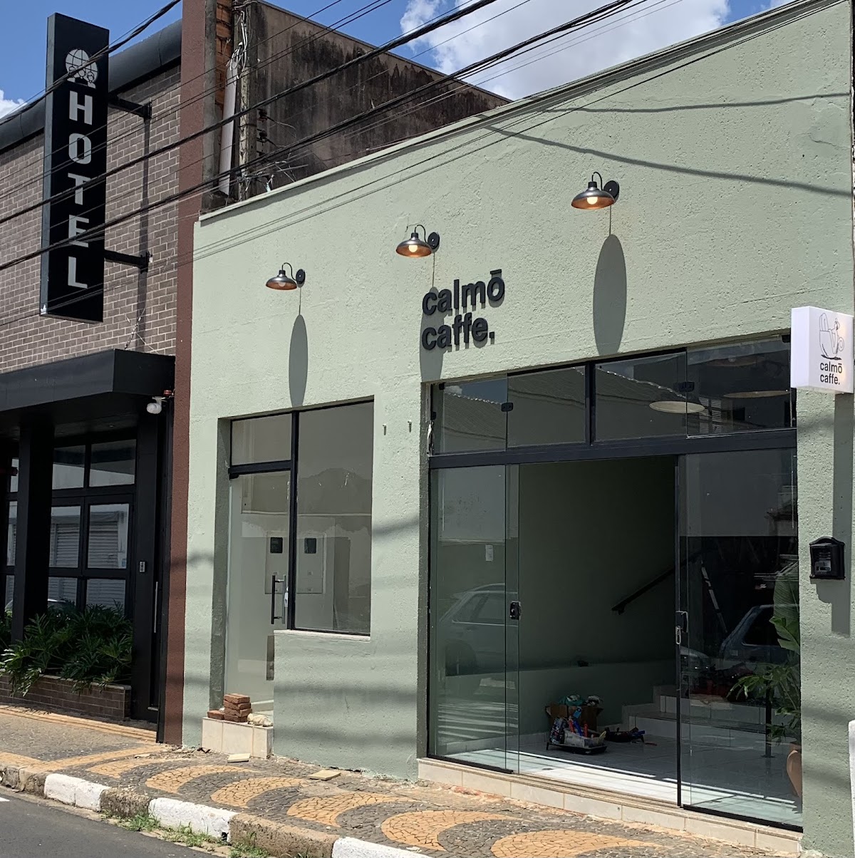 CALMŌ CAFFE