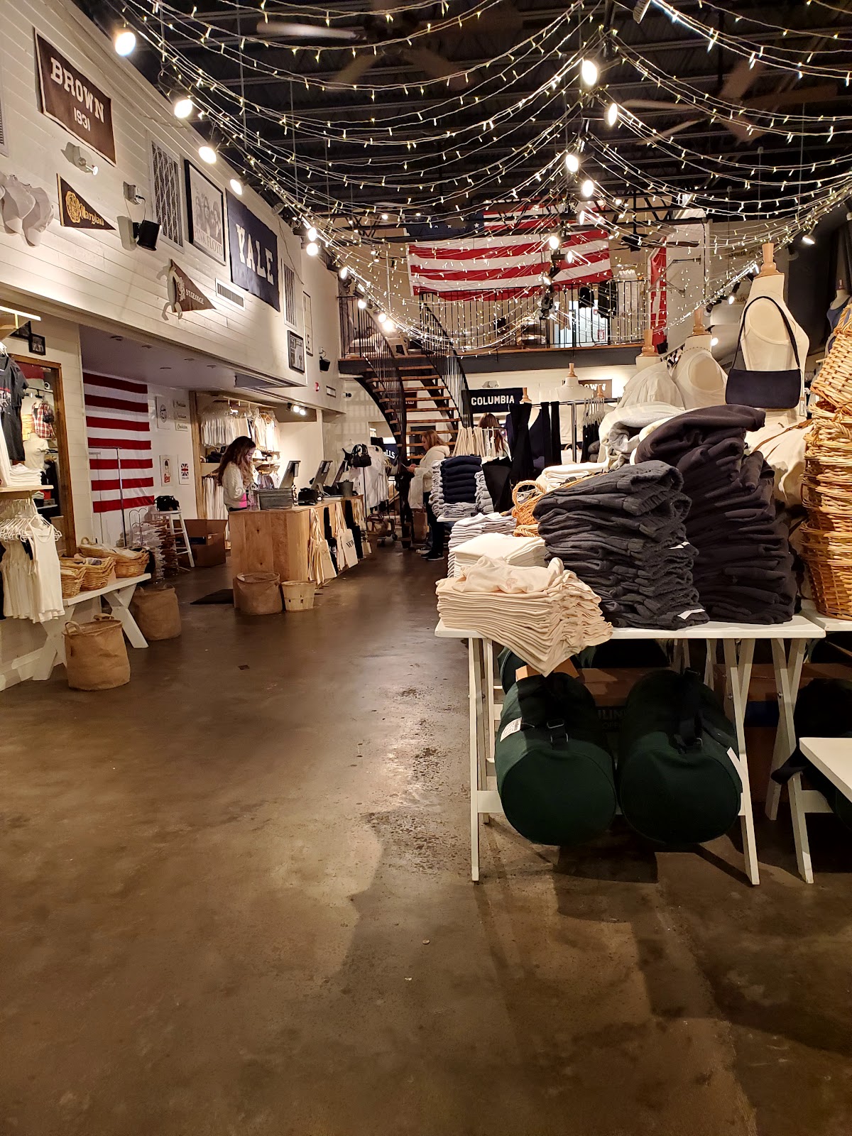 Brandy Melville - Charleston photo 3