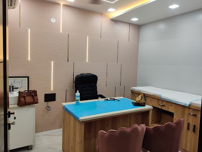 MAATRITVA GYNAE & NEURO CLINIC | BEST GYNAECOLOGIST SPECIALIST IN VIKASPURI DELHI - Image 2