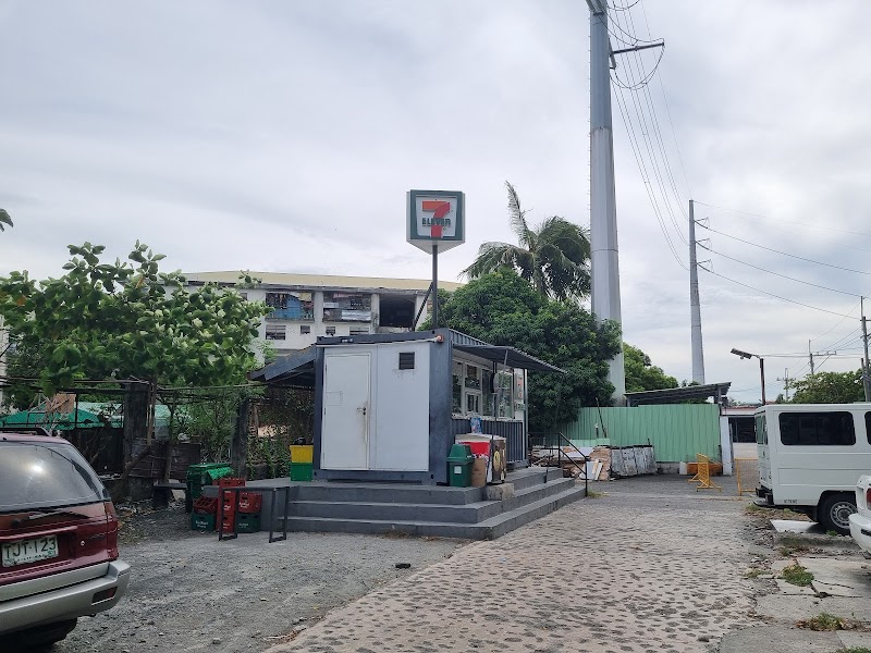 7-Eleven Xpress BCDA (4316)