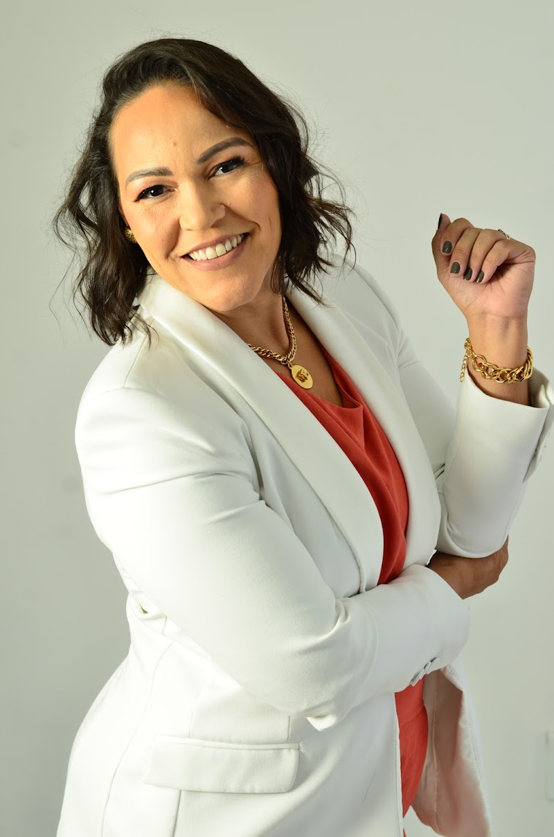 Cassiane C. de Meira - Dentista - Ingleses