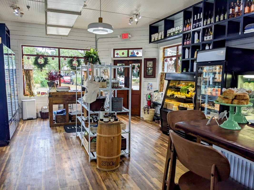 Lillian’s Petite Market & Eatery photo 3