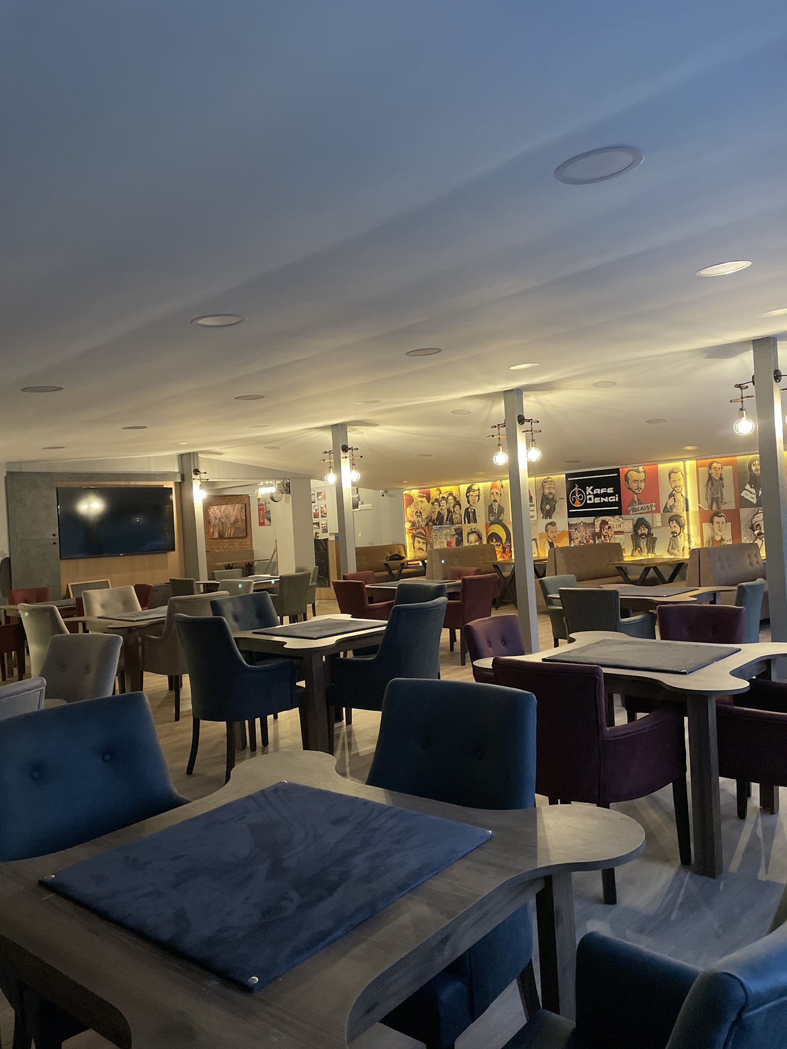 KAFE DENGİ mekanı