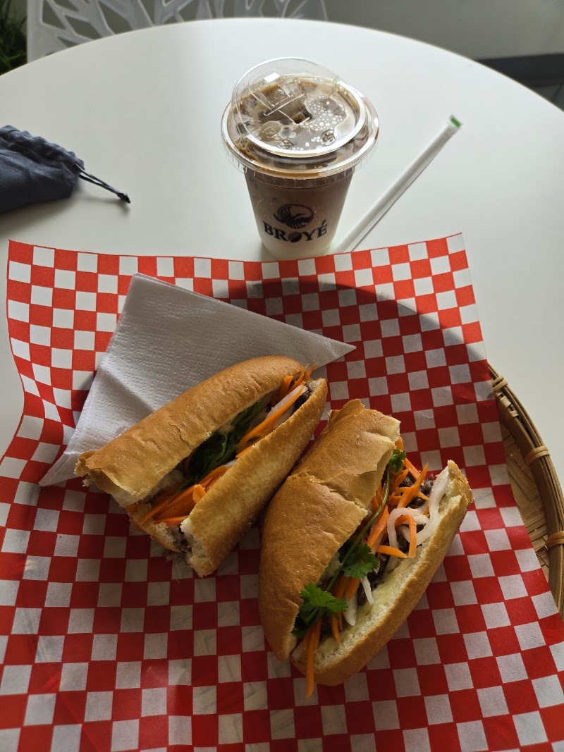 Broyé Cafe photo 2