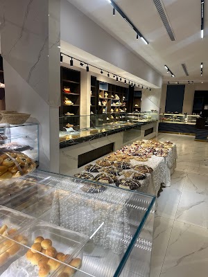 حلويات لاروشيه/فرع البيعة La Roche Sweets