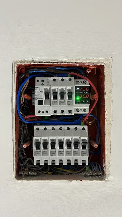 Genç Elektirik - Elektrikçi