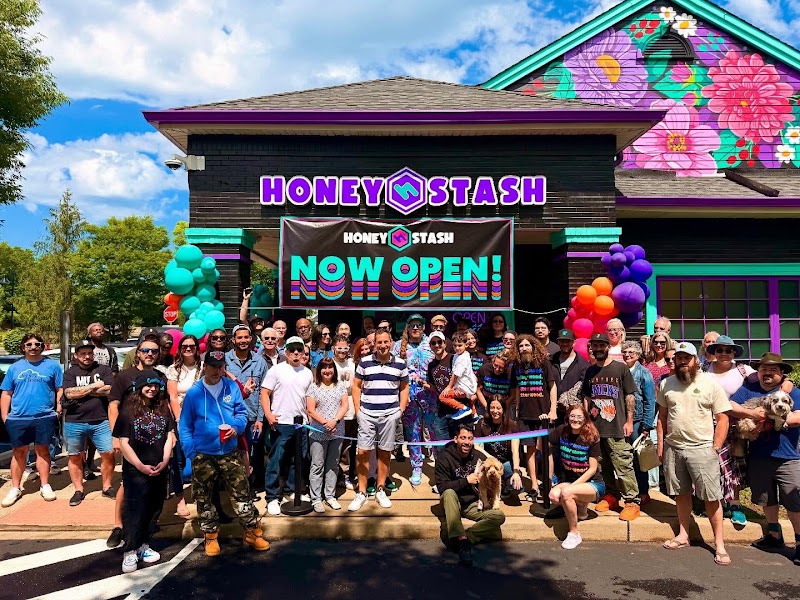 Video tour of HoneyStash Dispensary retail environment