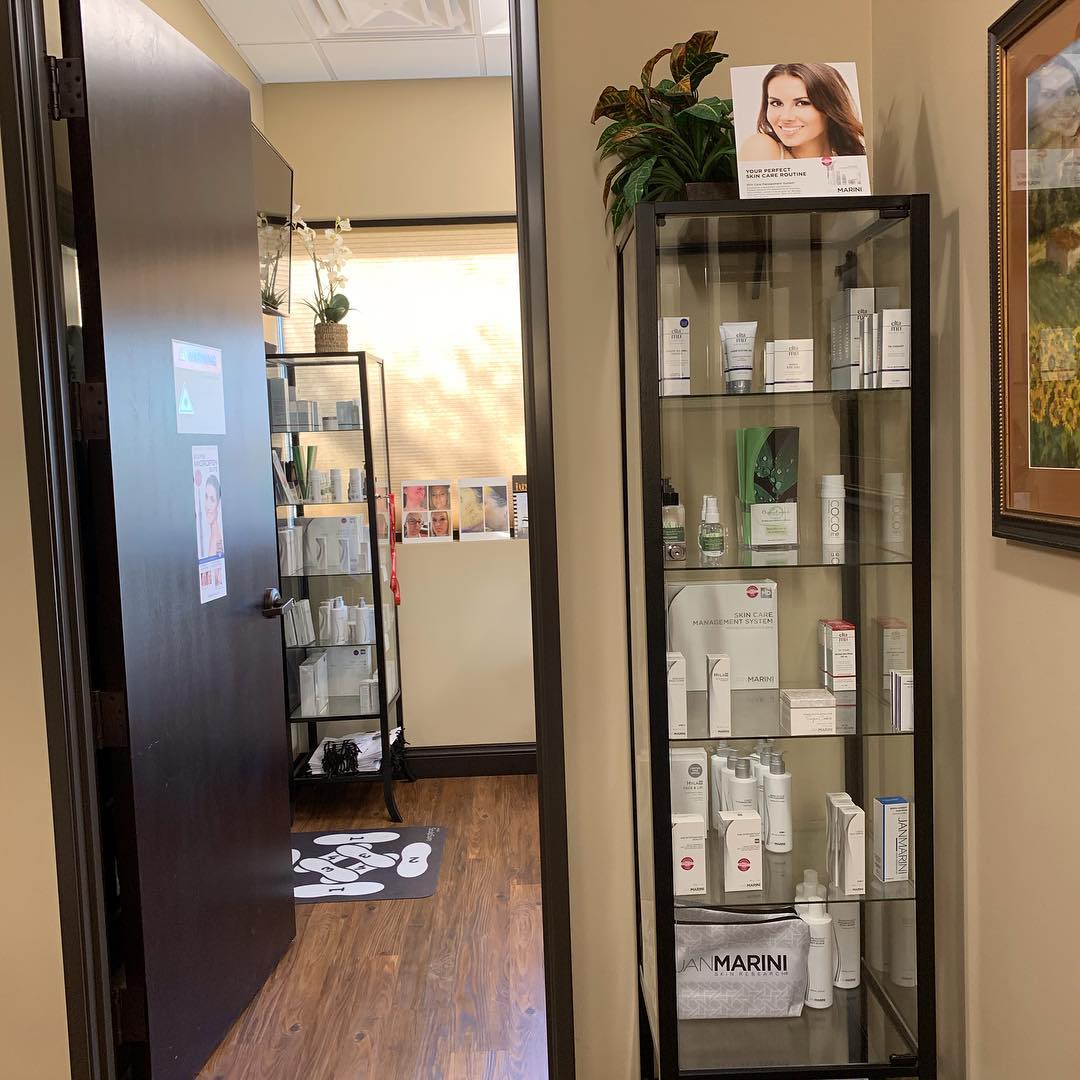 Skin Deep by Victoria- Anti Aging & Dermaplane Facials photo 5