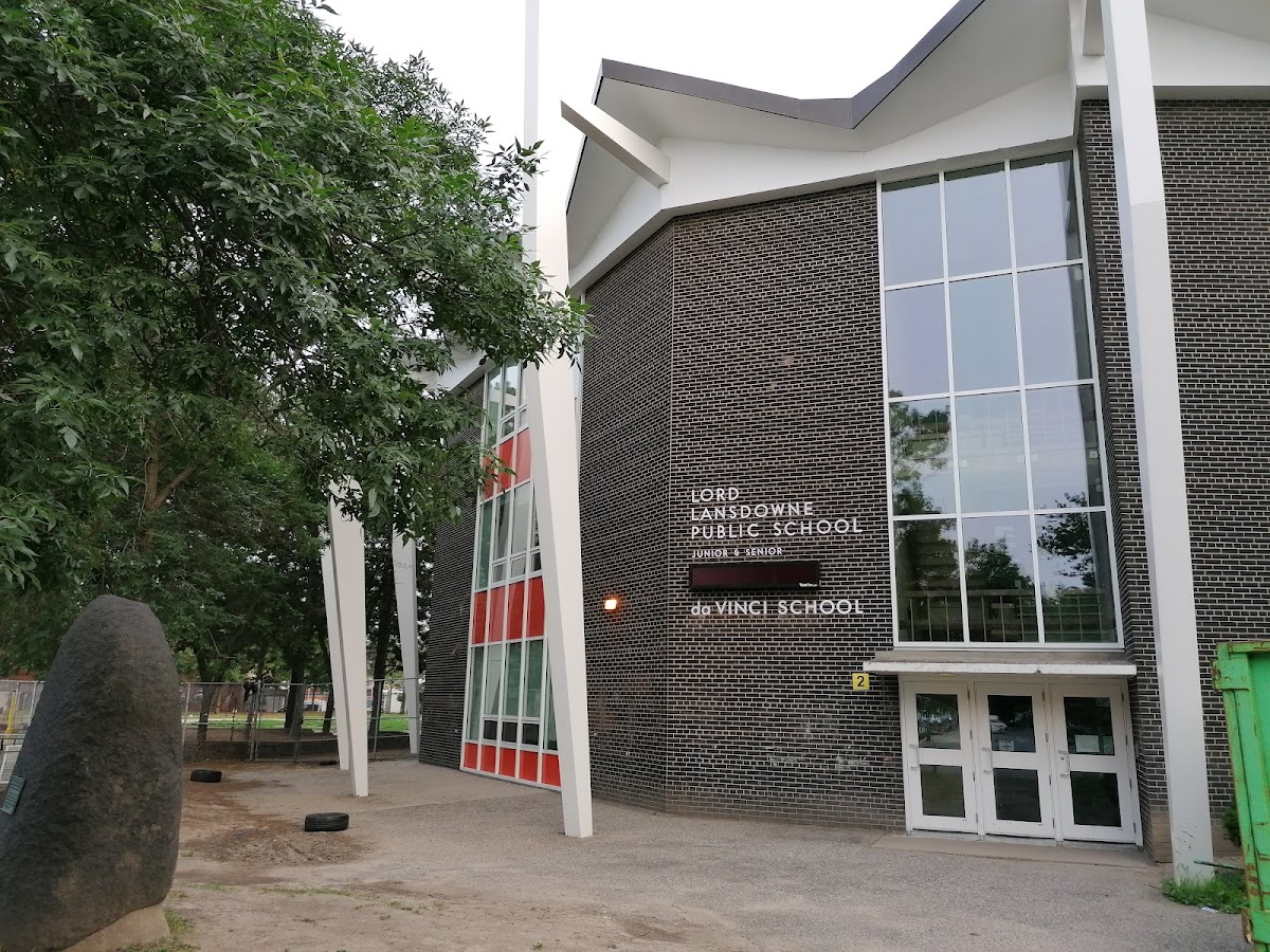 Exterior photo of The Neighbourhood Group Lord Lansdowne Child Care in Toronto