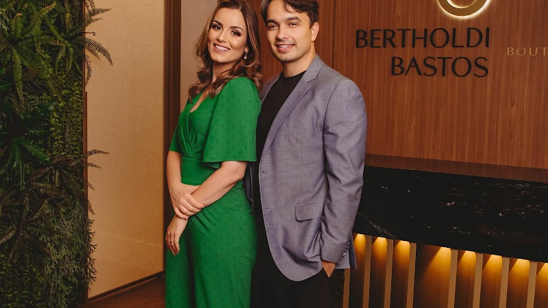 BertholdiBastos Boutique Dental | Dentista em Vitoria Especialista em Facetas e Implantes Dentários