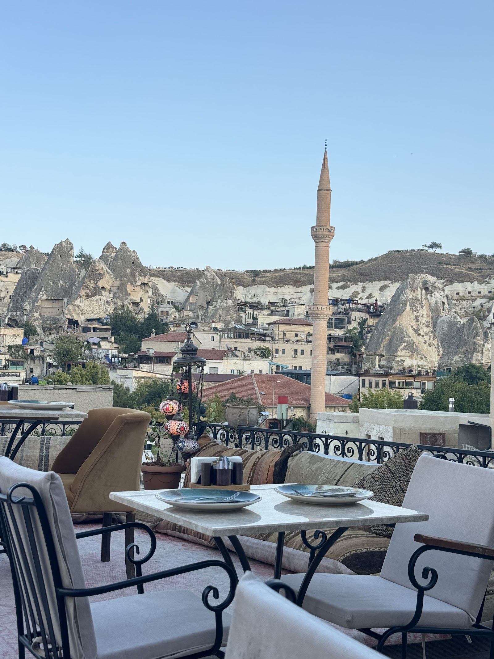 Caftan Rooftop Cafe&Restaurant mekanı
