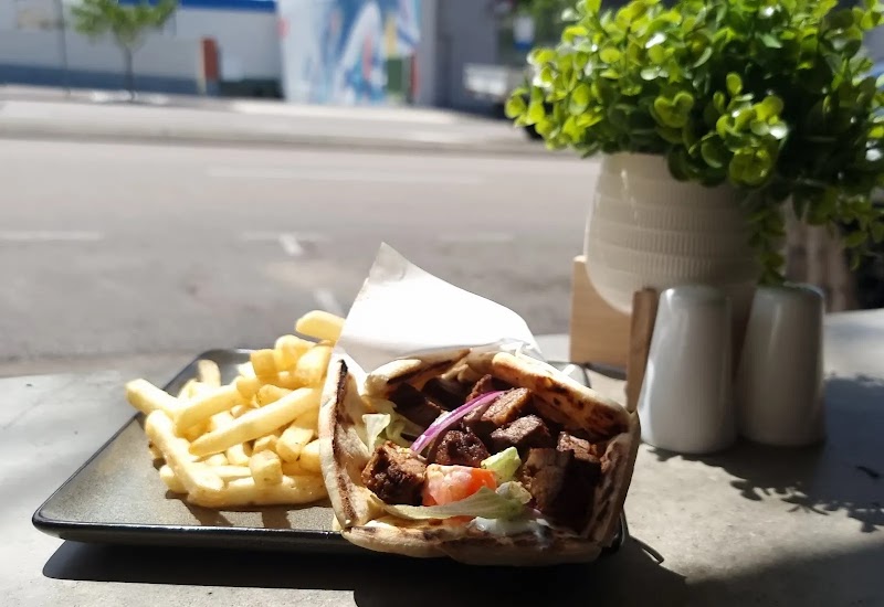 Yayo's Greek Restaurant Townsville photo 2