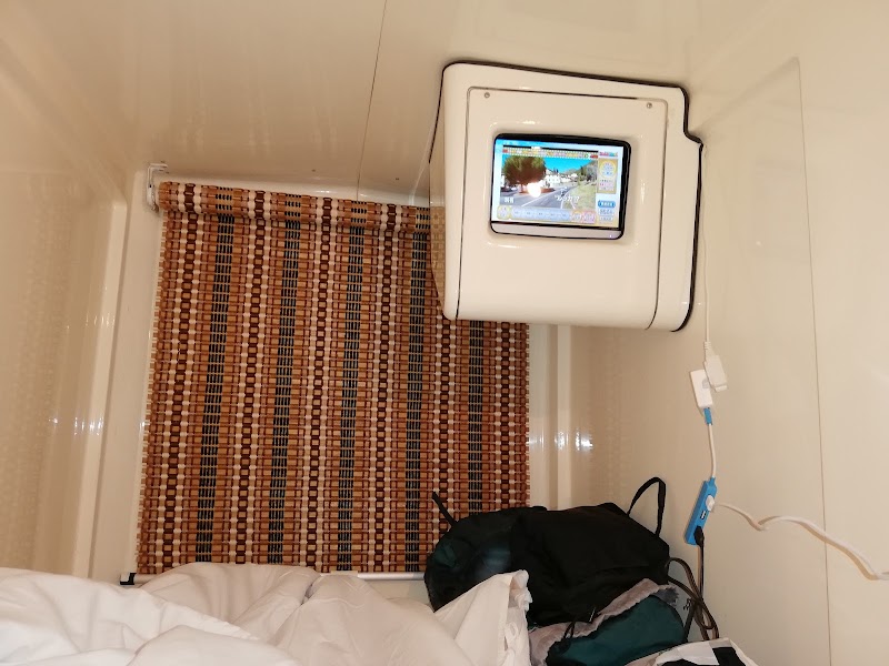 カプセルホテル神戸三宮 2