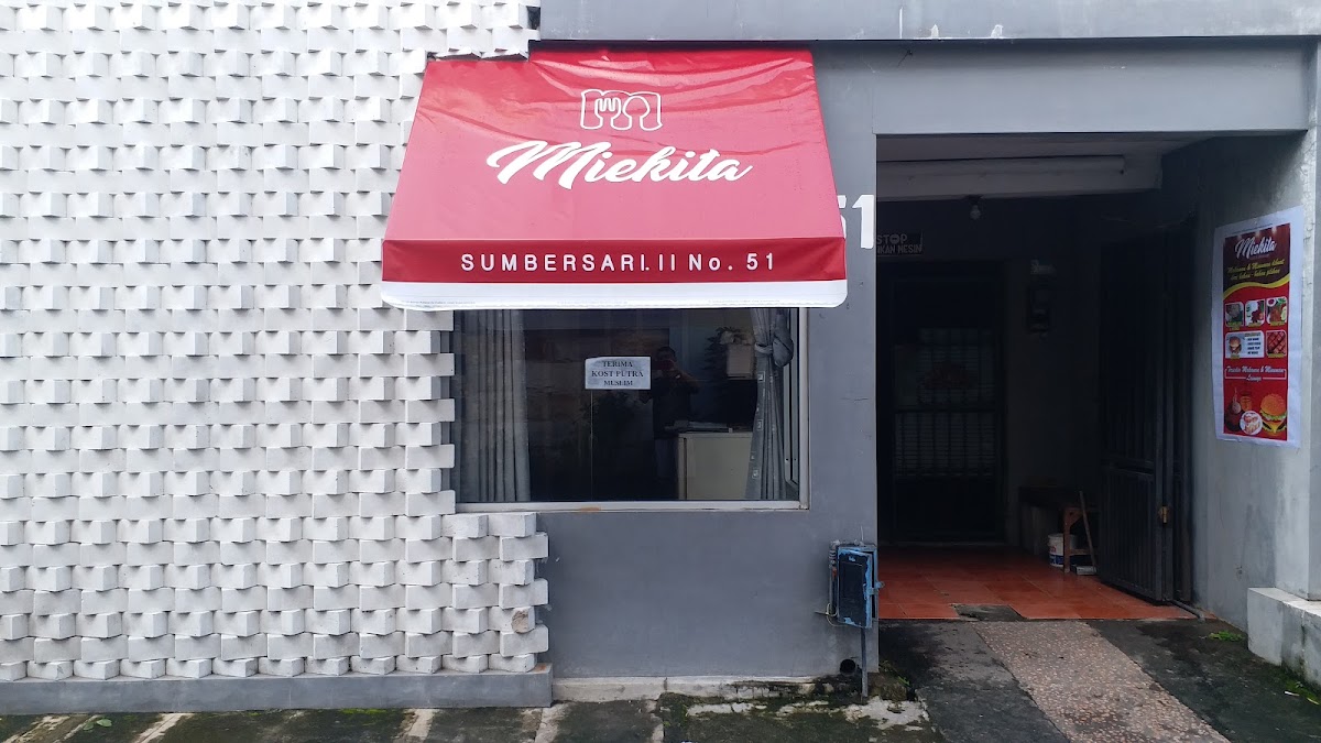 Kost Muslim AREA 51