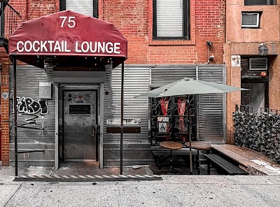 Holiday Cocktail Lounge photo 2